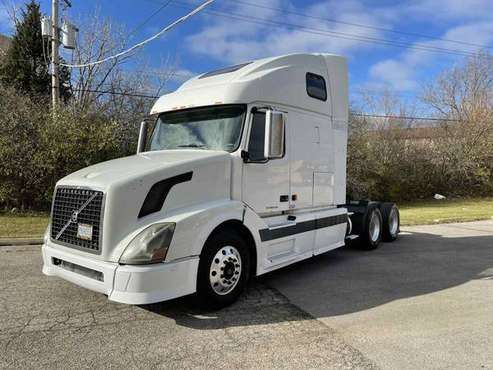 2006 Volvo VNL 670 ISX Cumins 400HP 10SPD Transmission - cars &... for sale in Elk Grove Village, IL