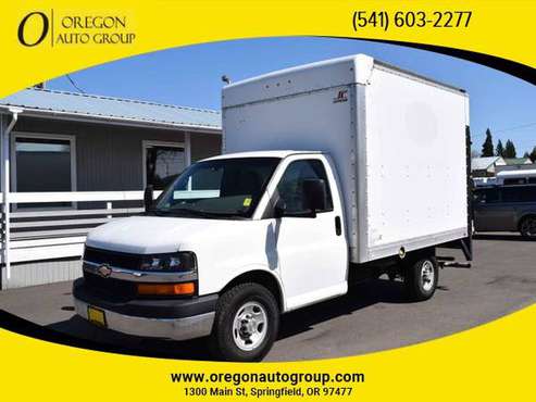 2014 Chevrolet Express Box Van Truck w Liftgate Box Van Chevy - cars for sale in Springfield, OR