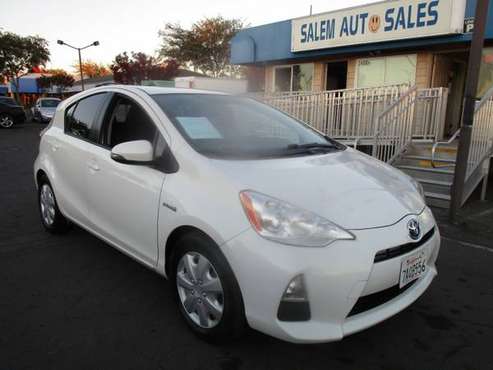 2013 Toyota Prius C - RECENTLY SMOGGED - OIL AND OIL FILTER CHANGED... for sale in Sacramento , CA