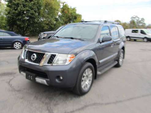 *** 2011 NISSAN PATHFINDER LE *** - cars & trucks - by dealer -... for sale in GREECE, NY