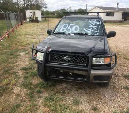 1999 NISSAN PATHFINDER for sale in Cleburne, TX