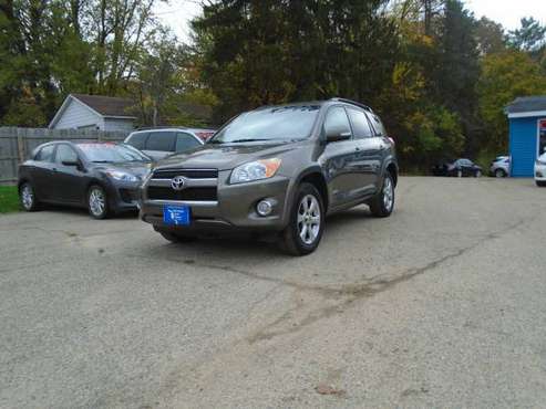 2011 TOYOTA RAV 4 LIMITED AWD SHARP - cars & trucks - by dealer -... for sale in Kalamazoo, MI