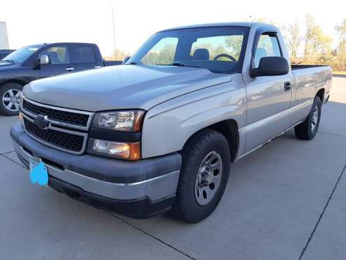 2007 Chevrolet Silverado 1500 Classic 2D 8ft - cars & trucks - by... for sale in URBANDALE, IA