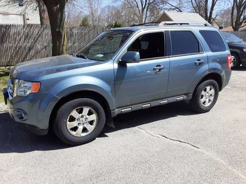 2011 Ford Escape 4X4 XLT Loaded - - by dealer for sale in West Warwick, RI