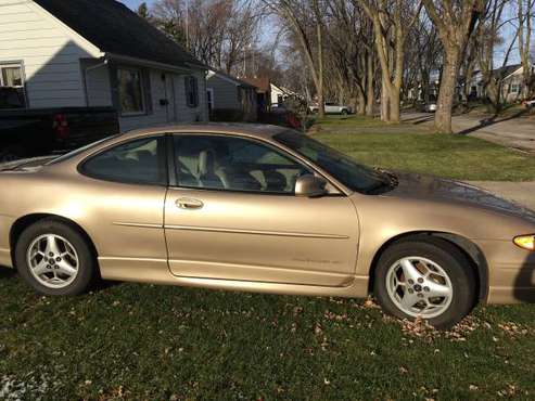 2001 Pontiac Grandprix - cars & trucks - by owner - vehicle... for sale in Green Bay, WI