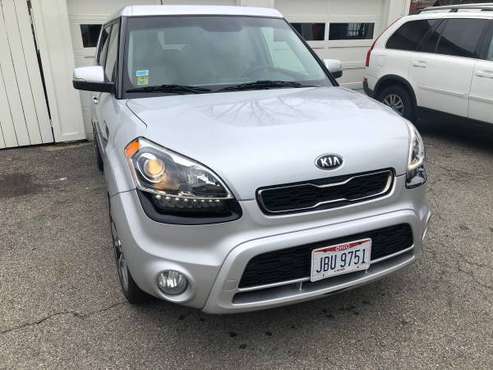 2013 KIA SOUL + - cars & trucks - by owner - vehicle automotive sale for sale in Maumee, OH