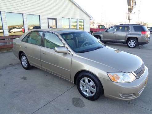 2001 Toyota Avalon 4dr Sdn XL 117kmiles! - cars & trucks - by dealer... for sale in Marion, IA
