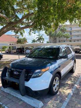 2015 Police Interceptor SUV 11, 100 OBO MUST SELL BY SUNDAY - cars & for sale in Naples, FL