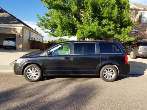 2008 Chrysler Town & Country for sale in Denver , CO