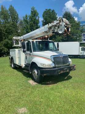 2006 International 4300 Digger Truck for sale in Nichols, NC
