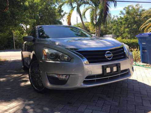 2013 Nissan Altima S - Nice, Loaded with 20" Low Profile Custom Rims... for sale in Cudjoe Key, FL
