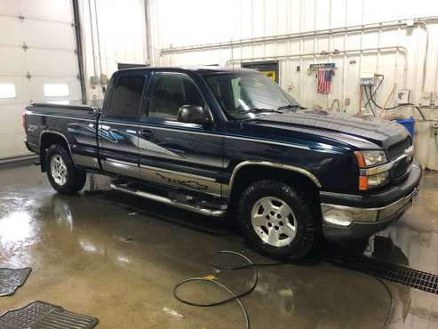 2005 Chevy Silverado Z71 EXT CAB-LOW MILES for sale in Rochester, WI