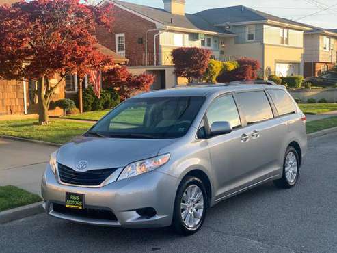 2012 Toyota Sienna LE - no accident - one Owner - supper clean - AWD for sale in Lawrence, NY