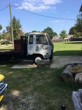 1990 UD 1800 flatbed for sale in Memphis, TN
