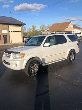 2006 Toyota Sequoia Limited 4x4, Clean Car Fax-New Tires! for sale in Spencerport, NY
