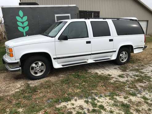 1996 GMC Suburban 4x4 1500 - cars & trucks - by owner - vehicle... for sale in Convoy, IN