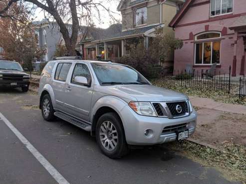 2011 Nissan Pathfinder LE - Great Condition for sale in Denver , CO