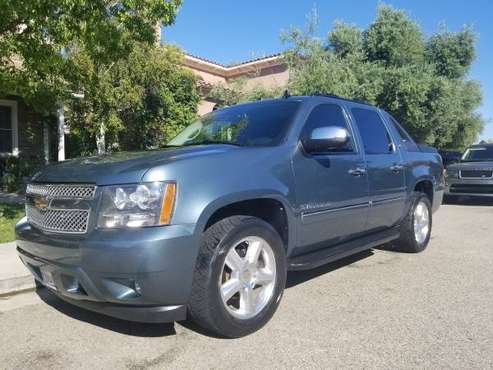 2010 Chevy Avalanche LTZ 4WD 59K Miles for sale in Stevenson Ranch, CA