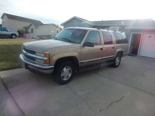 1999 chevy Suburban 4x4 - cars & trucks - by owner - vehicle... for sale in Black Hawk, SD