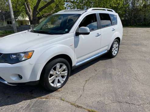 2008 Mitsubishi OUTLANDER AWD (runs excellent/low miles) - cars & for sale in Pontiac, MI