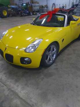 Pontiac Solstice GXP - cars & trucks - by owner - vehicle automotive... for sale in Rock Rapids, SD