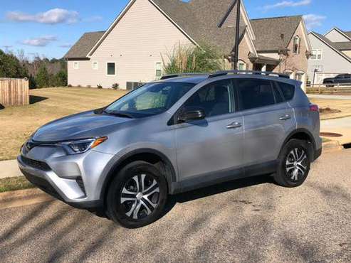 2017 Toyota RAV4 - cars & trucks - by owner - vehicle automotive sale for sale in Braselton, GA