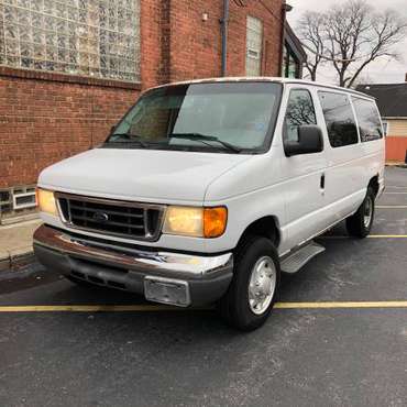 2007 FORD E-350 XLT SUPER DUTY VAN - cars & trucks - by owner -... for sale in Whiting, IL