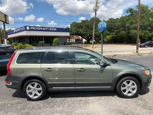 LIKE BRAND NEW! 2010 Volvo XC70 AWD Wagon 3.2L Loaded Moonroof... for sale in Austin, TX