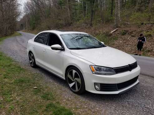 2012 VW Volkswagon GLI Autobahn Rare Find Tastefully Updated - cars for sale in Montandon, PA