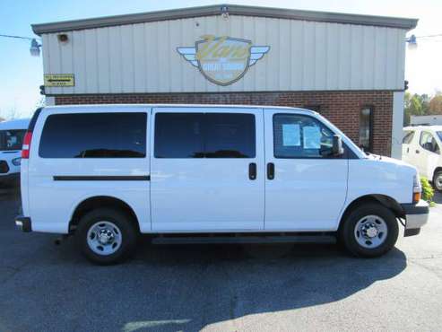 2017 Chevrolet Express 2500 5 Passenger Crew Van---7K Miles---6.0L... for sale in Chesapeake , VA
