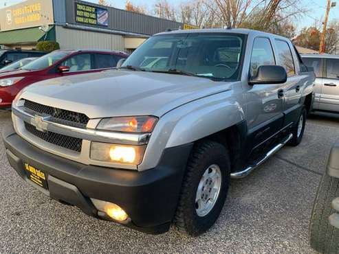2005 Chevrolet Avalanche LS Sport Utility Pickup 4D 5 1/4 ft - cars... for sale in Portage, WI
