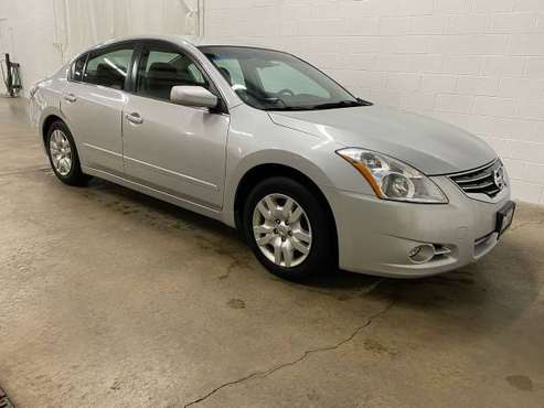 2011 Nissan Altima - cars & trucks - by owner - vehicle automotive... for sale in Loves Park, IL