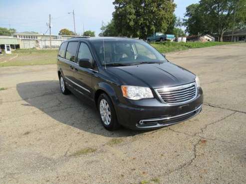 2014 Chrysler Town and Country Touring 4dr Mini Van - cars & trucks... for sale in Bloomington, IL