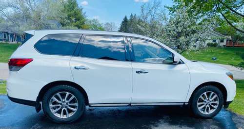 Nissan Pathfinder for sale in Wales, WI