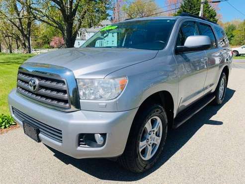 2012 Toyota Sequoia SR5 4X4 Leather Interior, Moon Roof - cars & for sale in Kingston, MA