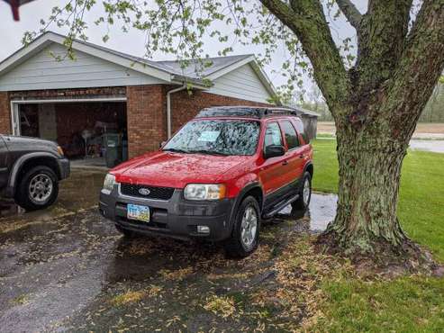 2002 Ford Escape 4WD Needs Work! for sale in Lima, OH