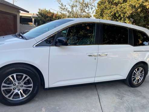 2011 Honda Odyssey Fully Loaded - cars & trucks - by owner - vehicle... for sale in King City, CA