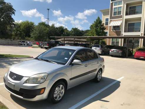 2007 Kia Rio runs and drives but transmisión is having some issues -... for sale in Austin, TX