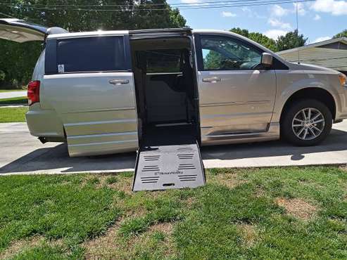 2014 Dodge Grand Caravan Handicap Access for sale in Wallburg, NC