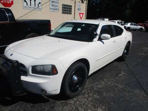 2008 DODGE CHARGER V-6 104K MILES - cars & trucks - by owner -... for sale in Middletown, OH