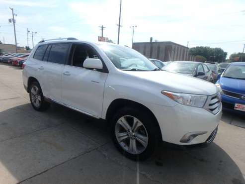 2013 Toyota Highlander Limited 4WD White for sale in URBANDALE, IA