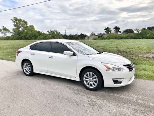 2014 Nissan Altima 2.5 S White Great Condition for sale in Cape Coral, FL