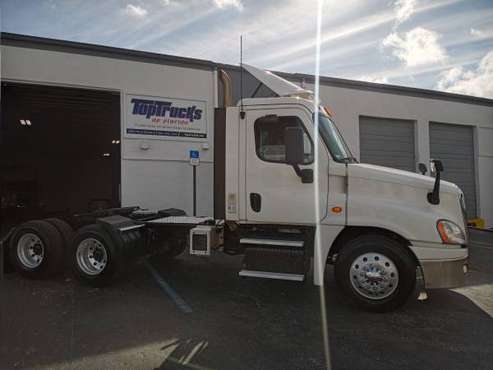 2015 FREIGHTLINER CASCADIA-DAY CAB - cars & trucks - by dealer -... for sale in Miami, FL