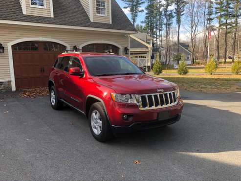 2012 JEEP GRAND CHEROKEE - cars & trucks - by owner - vehicle... for sale in Lynnfield, MA