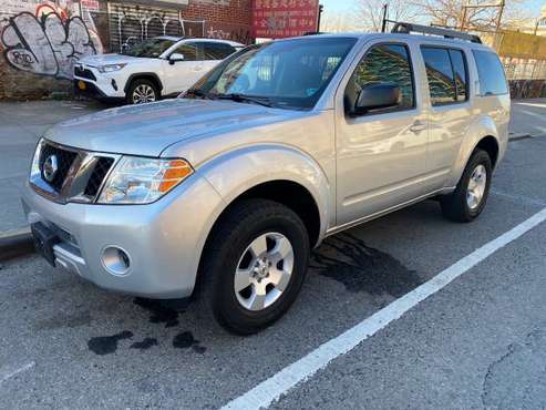 2010 Nissan Pathfinder - cars & trucks - by owner - vehicle... for sale in East Elmhurst, NY