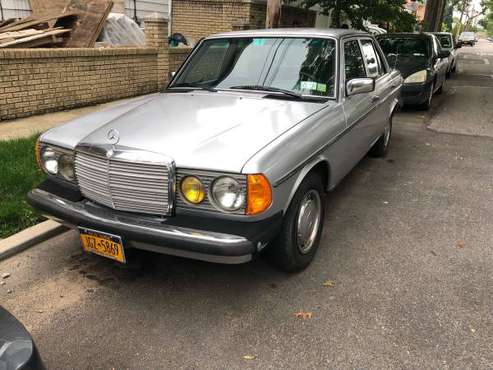 1983 w123 240d 4speed manual 160k miles for sale in Oakland Gardens, NY
