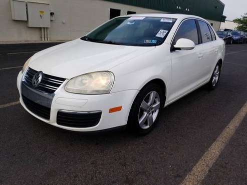 2008 Volkswagen JETTA,CLEAN TITLE,DRIVES GREAT,CLEAN IN/OUT+LOADED++++ for sale in Allentown, PA