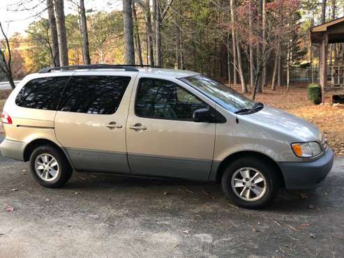 2001 Toyota Sienna - cars & trucks - by owner - vehicle automotive... for sale in Acworth, GA