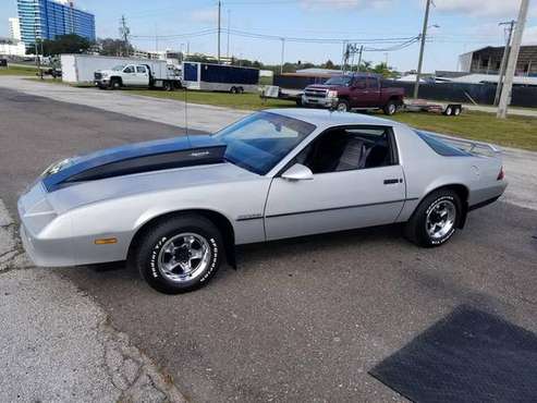 CLASSIC 1985 CHEVROLET CAMARO - cars & trucks - by owner - vehicle... for sale in TAMPA, FL