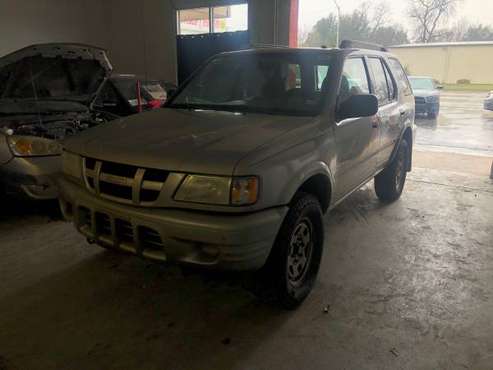 2005 Isuzu Rodeo SUV - cars & trucks - by owner - vehicle automotive... for sale in Fort Worth, TX